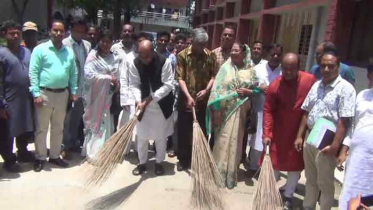 ডেঙ্গু প্রতিরোধে পরিস্কার-পরিচ্ছন্নতা অভিযান