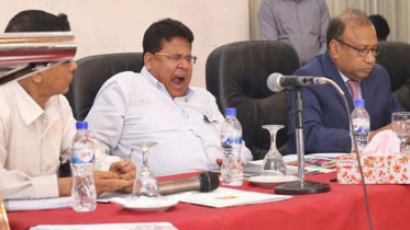 মশা নিধন সভায় ঘুমিয়ে কাটালেন সচিব, ফেসবুকে ঝড়! 