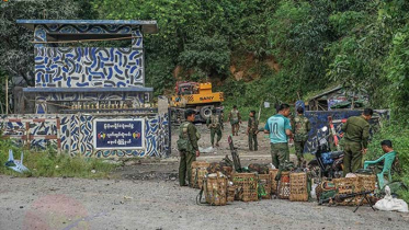 মিয়ানমারে ভয়াবহ সংঘর্ষে ৩০ সেনা নিহত