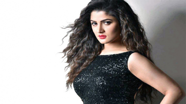 শ্রাবন্তীর ‘বিক্ষোভ’ 
