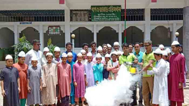 ডেঙ্গু প্রতিরোধে ওষুধ ছিটালো সীমান্ত প্রেসক্লাব