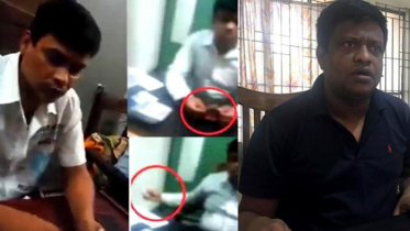 সরকারী অফিসে ঘুষ নেওয়ার ভিডিও ভাইরাল