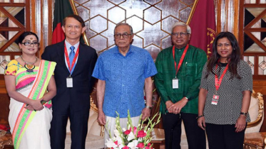 বিশ্ববিদ্যালয়ে শিক্ষার মান নিশ্চিত করতে হবে : রাষ্ট্রপতি