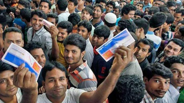 ঈদযাত্রায় বাসের আগাম টিকিট বিক্রি শুরু