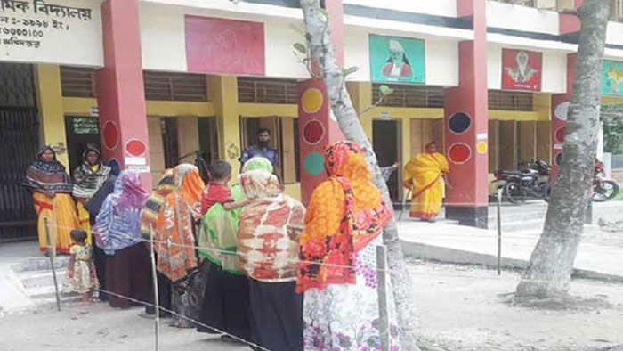 শেষ ধাপে উপজেলায় ভোটগ্রহণ চলছে