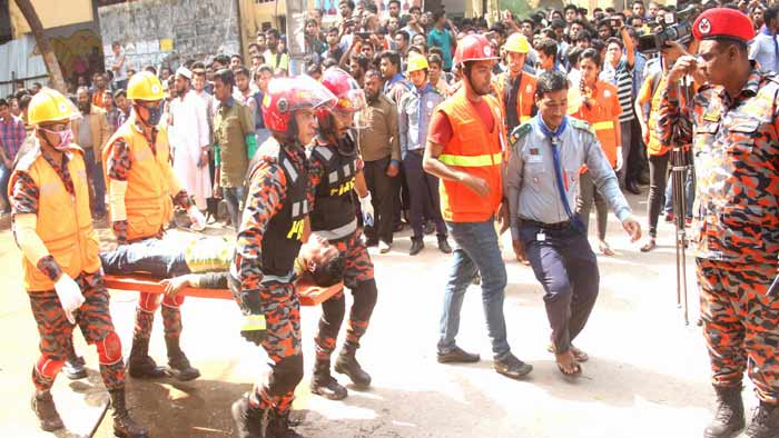 জবিতে ভূমিকম্প ও অগ্নি কাণ্ডবিষয়ক মহড়া