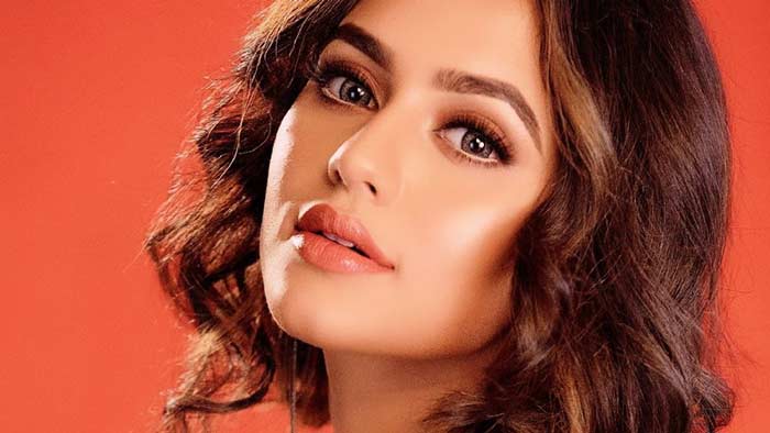 নুসরাত ফারিয়ার ‘বিবাহ অভিযান’