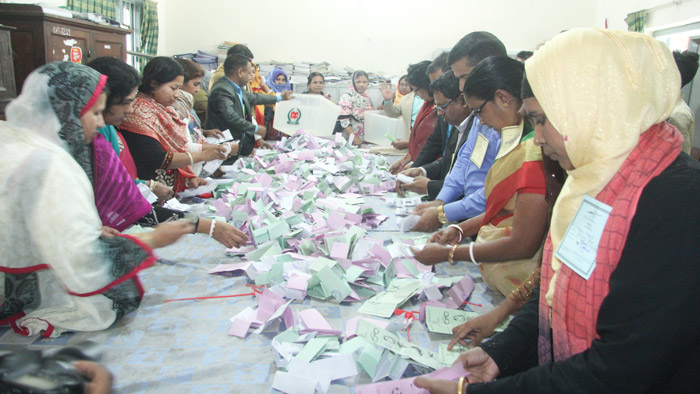 উপজেলা ভোটগ্রহণ শেষ, চলছে গণনা