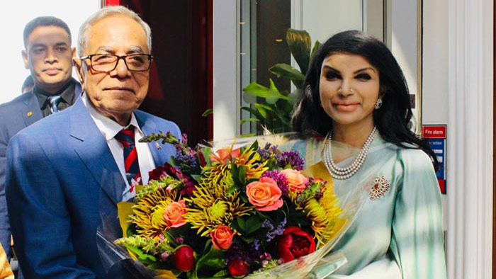 রাষ্ট্রপতি লন্ডন পৌঁছেছেন