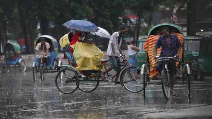 রাজধানীসহ দেশের বিভিন্ন অঞ্চলে স্বস্তির বৃষ্টি