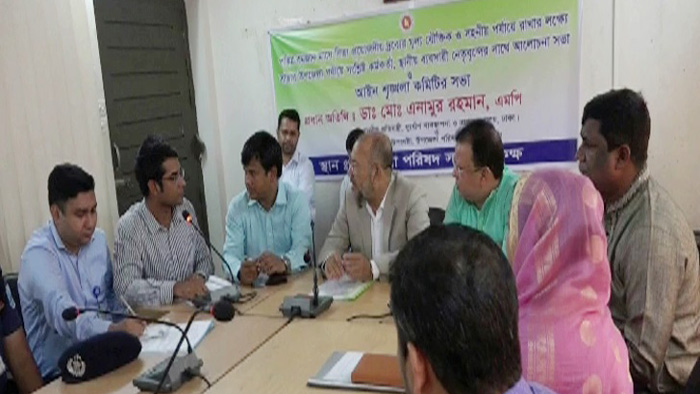 ‘ত্রাণ বিতরণে কোনও অনিয়ম সহ্য করা হবে না’