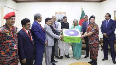 ফায়ার সার্ভিসকে জাম্বু কুশন দিলেন প্রধানমন্ত্রী