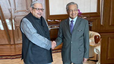 মাহাথিরের সঙ্গে প্রবাসী কল্যাণ মন্ত্রীর সাক্ষাৎ