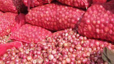 লক্ষ্মীপুরে দেড় হাজার কেজি পেঁয়াজ জব্দ, গোডাউন সিলগালা