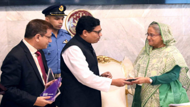 তিনটি আন্তর্জাতিক সম্মাননা গ্রহণ করলেন প্রধানমন্ত্রী