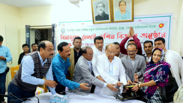 ঠাকুরগাঁওয়ে দুস্থ মহিলাদের সেলাই মেশিন বিতরণ