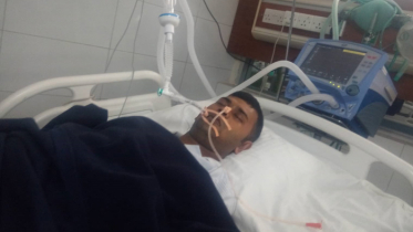 চারজনকে কোপালো ছিনতাইকারীরা, ১ জনের মৃত্যু চারজনকে কোপালো ছিনতাইকারীরা, ১ জনের মৃত্যু