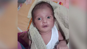 ১৮ দিনের সন্তানকে পানিতে চুবিয়ে মারলেন বাবা ১৮ দিনের সন্তানকে পানিতে চুবিয়ে মারলেন বাবা