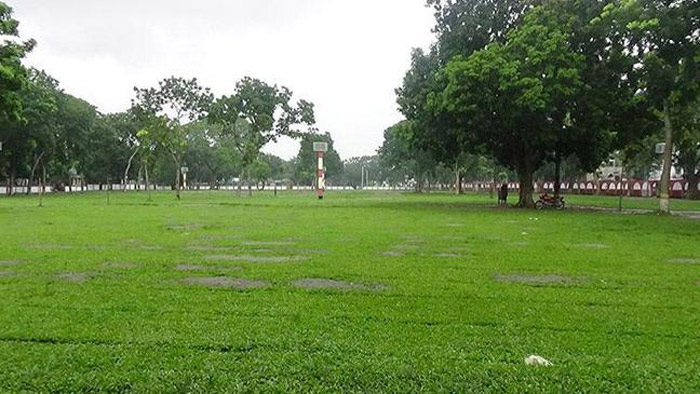 জনমানব শূন্য শোলাকিয়া ঈদগাহ- সংগৃহীত জনমানব শূন্য শোলাকিয়া ঈদগাহ- সংগৃহীত