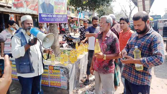 ভর্তুকি দিয়ে তেল বিক্রি করছেন উদ্ভাবক মিজানুর রহমান