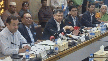 সাংবাদিক গ্রেপ্তারে লাগবে আদালতের অনুমতি: স্বরাষ্ট্রমন্ত্রী সাংবাদিক গ্রেপ্তারে লাগবে আদালতের অনুমতি: স্বরাষ্ট্রমন্ত্রী