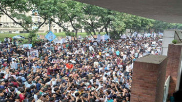 সচিবালয়ের সামনে শিক্ষার্থীদের বিক্ষোভ, সব গেট বন্ধ