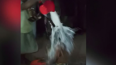 চট্রগ্রামে দুধ দিয়ে গোসল করে জামায়াতের সমর্থন ছাড়ার ঘোষণা চট্রগ্রামে দুধ দিয়ে গোসল করে জামায়াতের সমর্থন ছাড়ার ঘোষণা