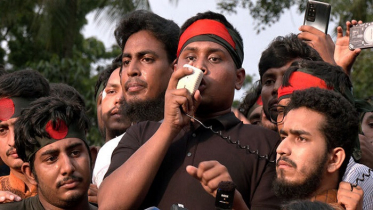 শাহবাগ ছাড়া অন্য কোনো হাইওয়েতে ব্লকেড না দেওয়ার আহ্বান হাসনাতের