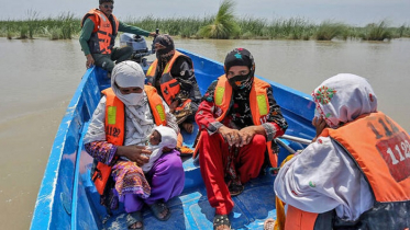 পাকিস্তানে বন্যায় ২৪ ঘণ্টায় নিহত ৬৩
