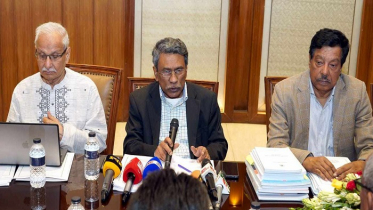 ফ্যাসিস্টদের পালিয়ে যাওয়া গণতন্ত্রের প্রাথমিক বিজয় : আলী রীয়াজ
