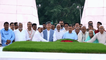 জিয়াউর রহমান ও খালেদা জিয়ার সমাধিতে প্রধানমন্ত্রীর শ্রদ্ধা জিয়াউর রহমান ও খালেদা জিয়ার সমাধিতে প্রধানমন্ত্রীর শ্রদ্ধা