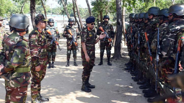 সেনাপ্রধানের কক্সবাজারে সেনাবাহিনীর কার্যক্রম পরিদর্শন