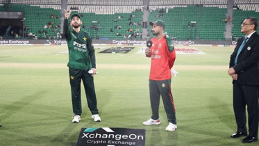 সিরিজ বাঁচানোর ম্যাচে বোলিংয়ে বাংলাদেশ
