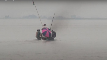 লালমনিরহাটে বাঁধ ভেঙে গ্রামে ঢুকছে পানি, খাবার সংকট চরমে