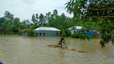 সিরাজগঞ্জে বন্যার ব্যাপক অবনতি, মিলছে না ত্রাণ 