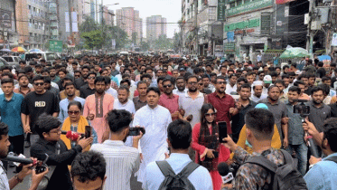 মির্জা ফখরুল ও রিজভী আহমেদকে অভিনন্দন জানিয়ে ছাত্রদলের মিছিল মির্জা ফখরুল ও রিজভী আহমেদকে অভিনন্দন জানিয়ে ছাত্রদলের মিছিল