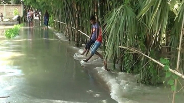 ফরিদপুরে বন্যার আরও অবনতি, ত্রাণ না পাওয়ার অভিযোগ