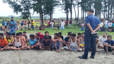 মালয়েশিয়াগামী ট্রলার ডুবি, দালালসহ ৩৯ রোহিঙ্গা উদ্ধার 