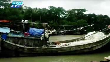 মাছ ধরতে পারছেন না শরণখোলার অর্ধ লক্ষাধিক জেলে