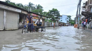 জোয়ারের পানিতে সয়লাব বরিশাল 