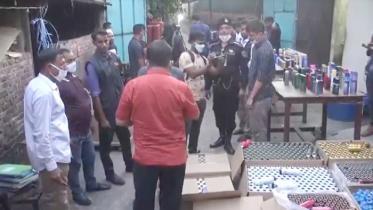 ৯০ কোটি টাকার নকল প্রসাধনী-ইলেকট্রনিক্স সামগ্রী জব্দ 
