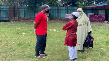 ক্রিকেট খেলা মা-ছেলেকে মুশফিকের উপহার