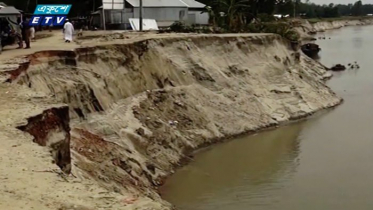 তীব্র নদী ভাঙ্গনে বিপাকে দুই জেলার মানুষ (ভিডিও)