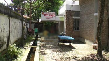 ঘরে প্রতিবন্ধী ছেলের গলাকটা লাশ, বাবা উধাও 