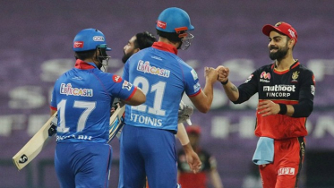 কোয়ালিফায়ারে দিল্লি, হেরেও প্লে-অফে বেঙ্গালুরু