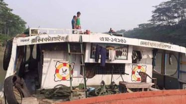 ব্রিজের সঙ্গে বালুভর্তি জাহাজের ধাক্কায় ক্ষতি ৩০ লাখ টাকা