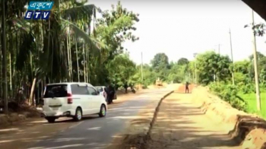 রামু-মরিচ্যা সড়কের কাজে অনিয়মের অভিযোগ (ভিডিও)