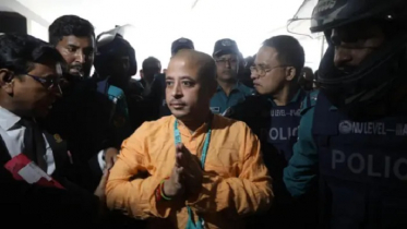 চিন্ময়ের বিরুদ্ধে ধর্মীয় অনুভূতিতে আঘাতের অভিযোগ, তদন্তের নির্দেশ