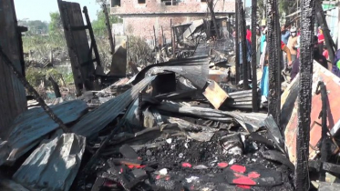 পটুয়াখালীতে আগুনে পুড়ে ছাই ১৫ ব্যবসা প্রতিষ্ঠান 