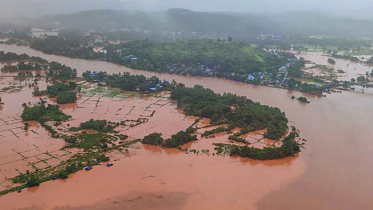 মহারাষ্ট্রে বন্যা ও ধসে ১৩৬ জনের মৃত্যু